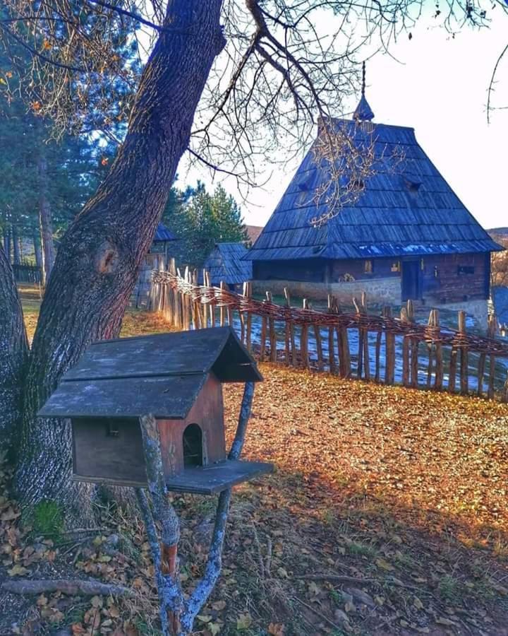 Seoski Turizam Melovic Rozanstvo Buitenkant foto