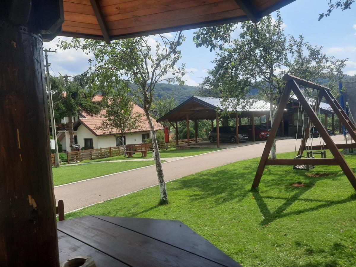 Seoski Turizam Melovic Rozanstvo Buitenkant foto