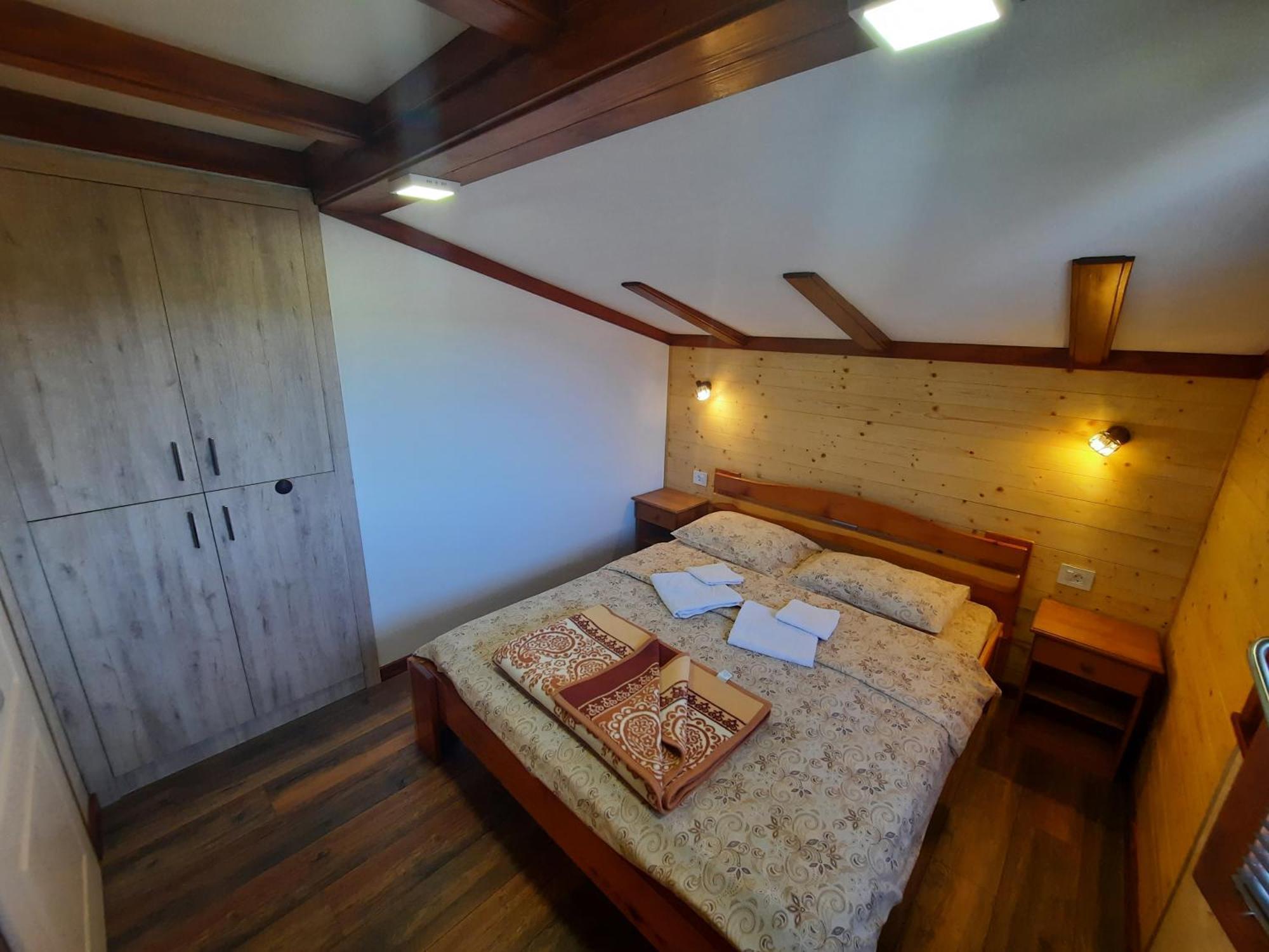 Seoski Turizam Melovic Rozanstvo Buitenkant foto