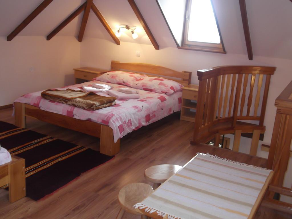 Seoski Turizam Melovic Rozanstvo Buitenkant foto