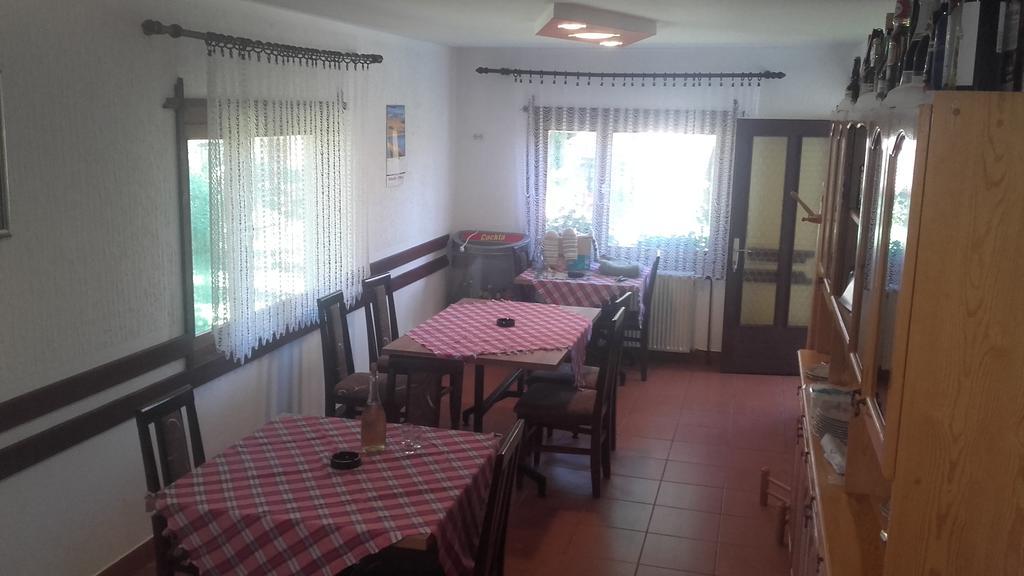 Seoski Turizam Melovic Rozanstvo Buitenkant foto